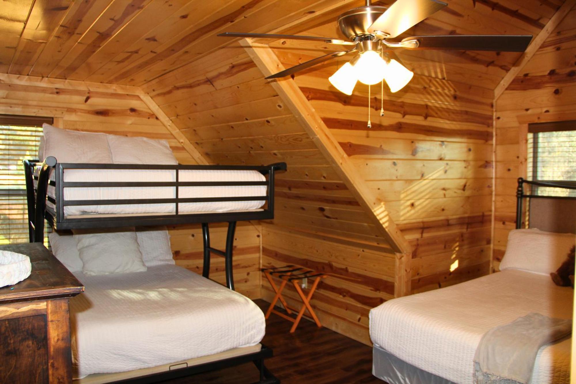 4Br/3Bth Family Cabin With A Hot Tub, Sleeps 14 Broken Bow Esterno foto