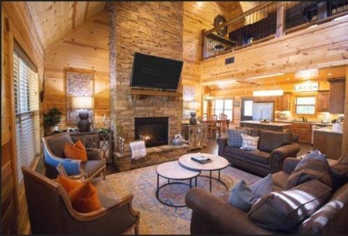 4Br/3Bth Family Cabin With A Hot Tub, Sleeps 14 Broken Bow Esterno foto